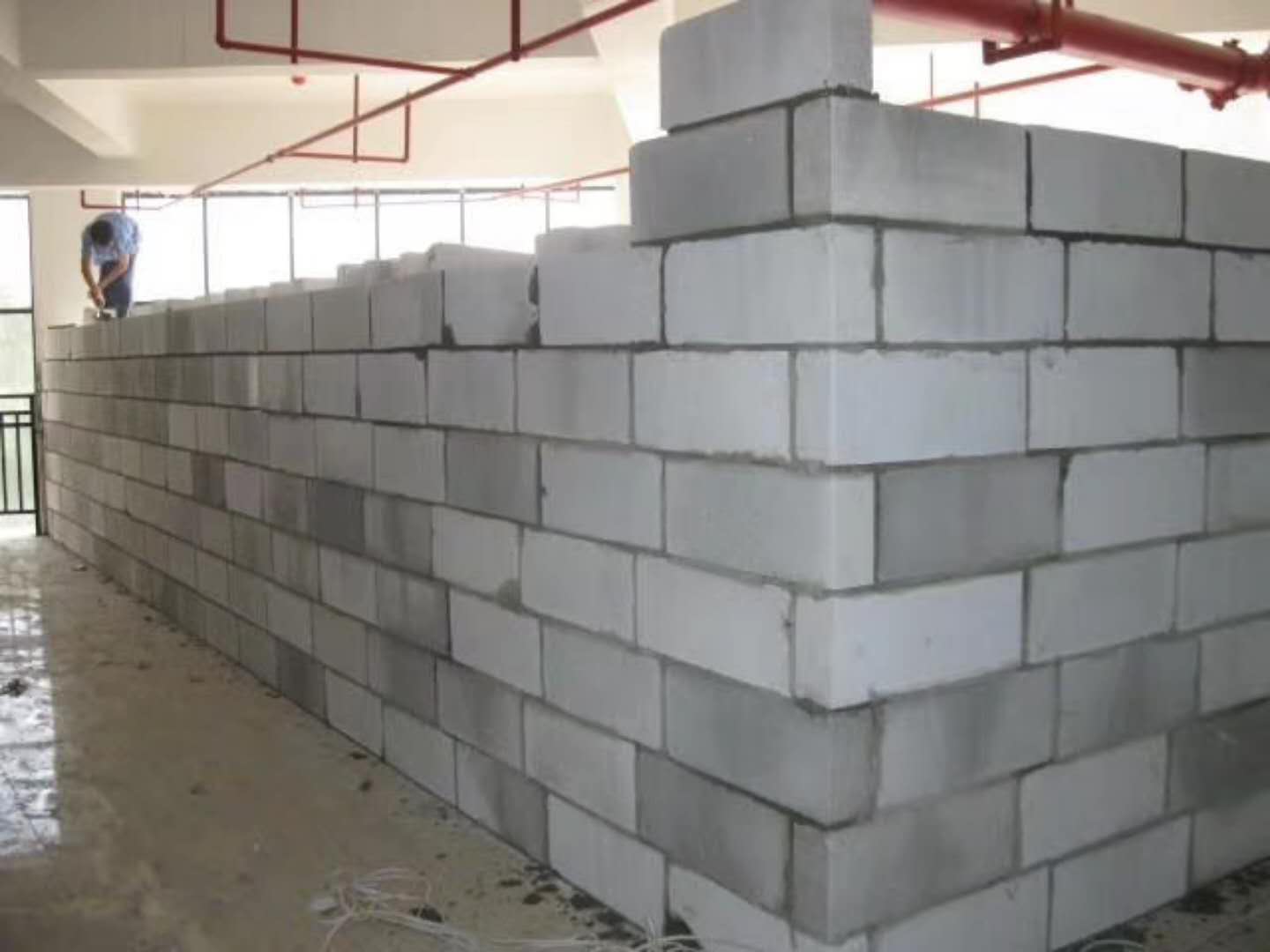 巴东蒸压加气混凝土砌块承重墙静力和抗震性能的研究